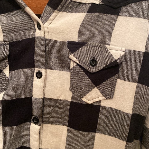 Ladies size small shacket with hood. - Picture 2 of 13